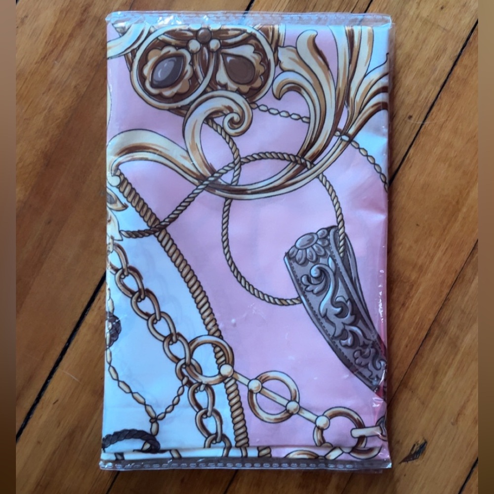 SHEIN Pink and Gold Chain Print Scarf